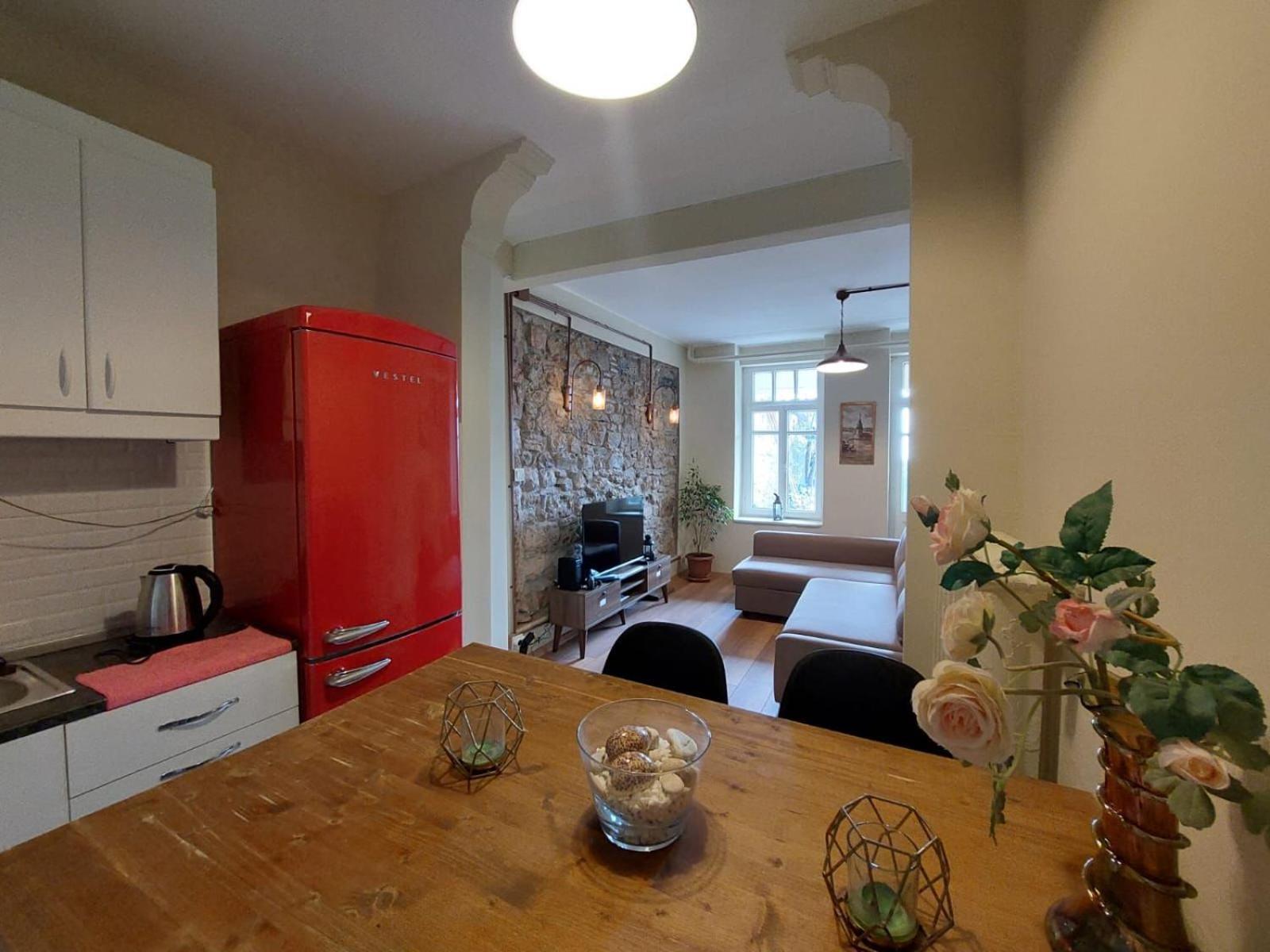 Daire Stone Garden In The Heart Of The